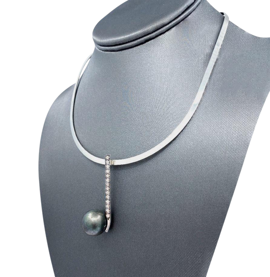 Black Tahitian Pearl and Champagne Diamonds Gold pendant set